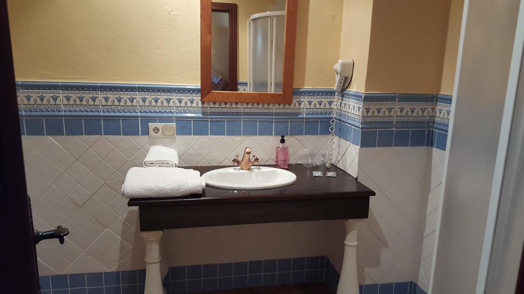 Hotel Rey Sancho IV Сантистебан-дель-Пуэрто Экстерьер фото