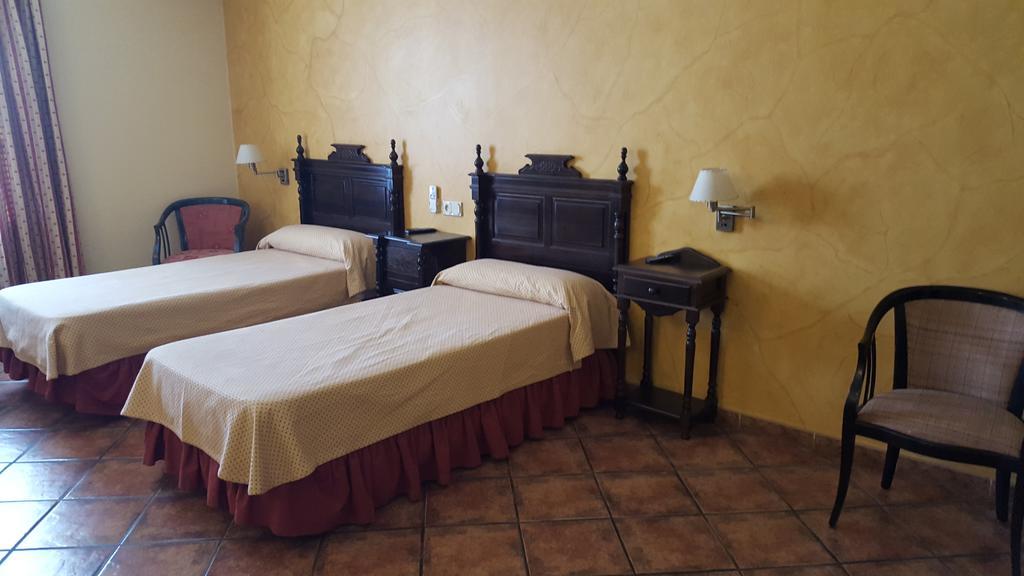 Hotel Rey Sancho IV Сантистебан-дель-Пуэрто Экстерьер фото