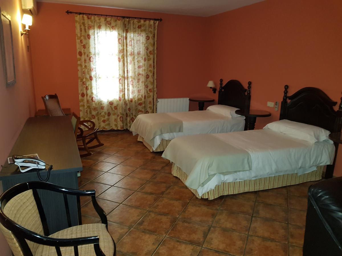 Hotel Rey Sancho IV Сантистебан-дель-Пуэрто Экстерьер фото